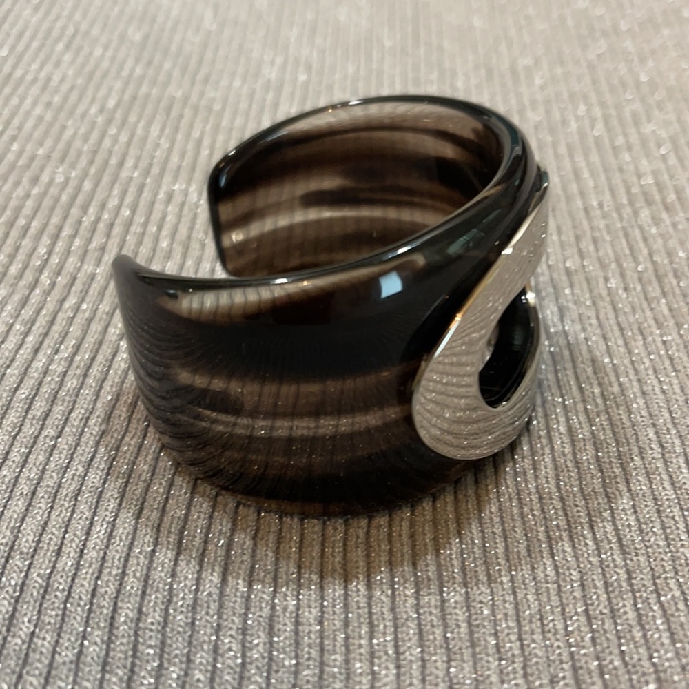 Coach Cuff - Picture 2 of 8